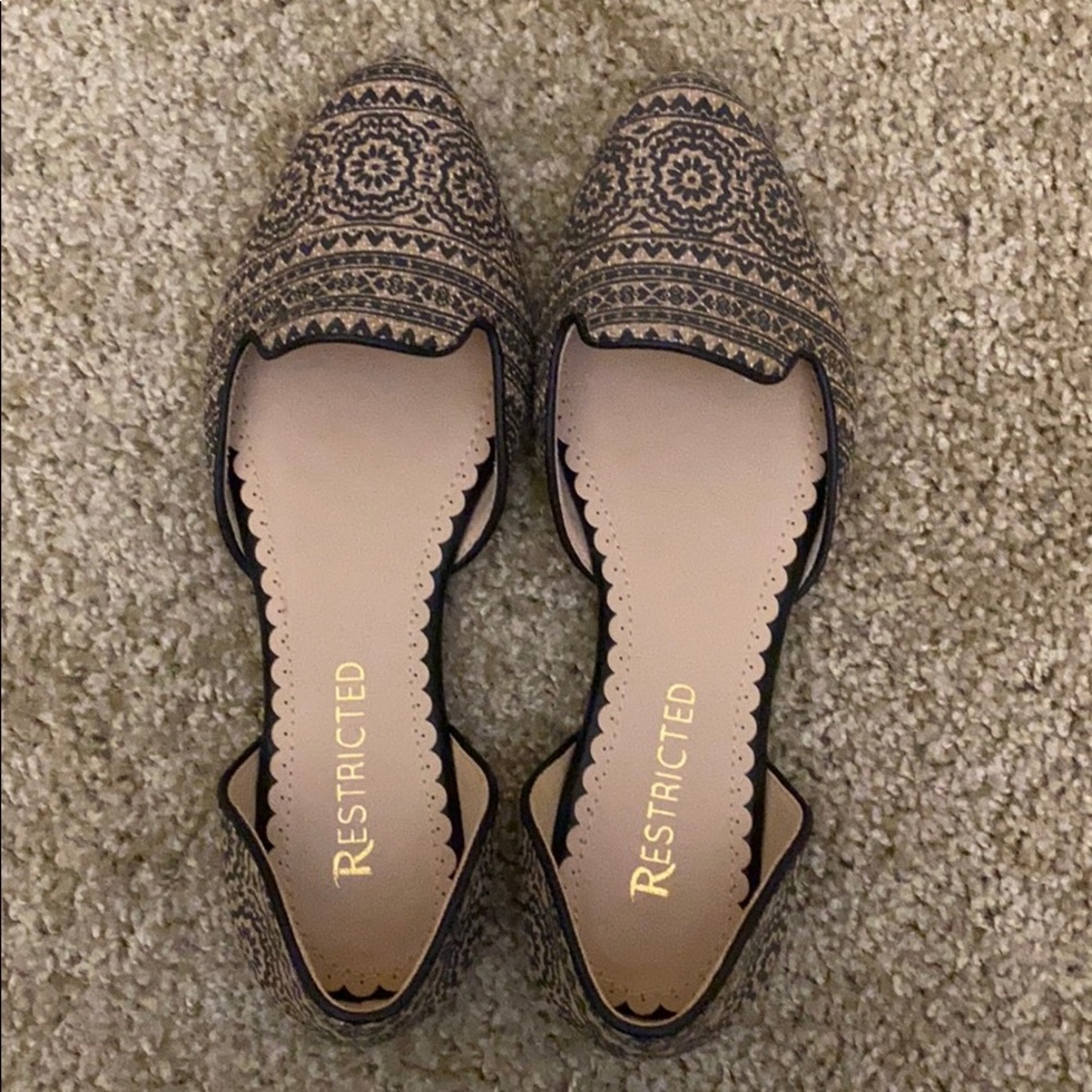 Restricted abstract Print Flats